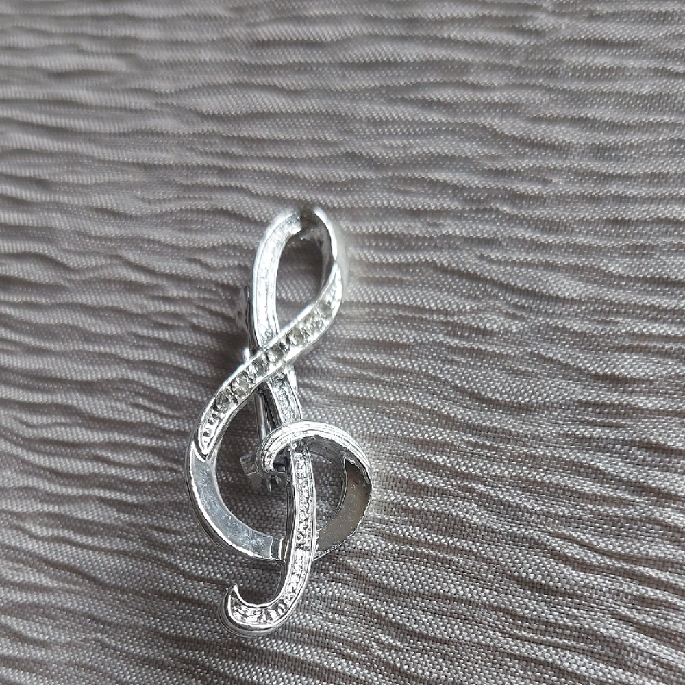 Vintage Silver Tone and Clear Rhinestones Treble Clef Brooch.